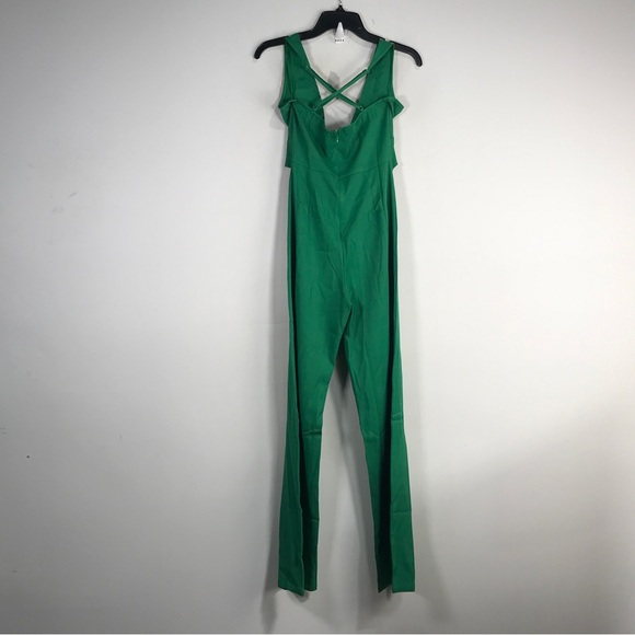 PrettyLittleThing Plunge Cross Back Cut Out Jumpsuit, Women's Size 0 - Green - Picture 3 of 13
